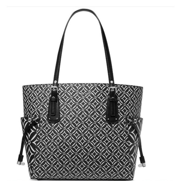 Michael Kors Handbags - NWT Michael Kors Voyager East West Tote • Black‎ White New With Tags RARE beauty